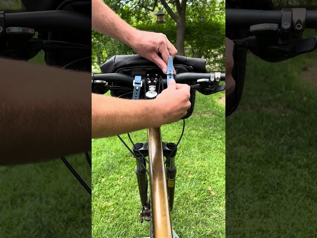 Two Wheel Gear - How to mount your handlebar bag with Tack Strap system