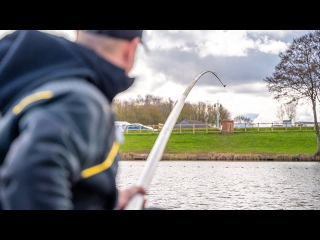 Catch Carp On The Pole With Pellets | Feeding In Deep Water!