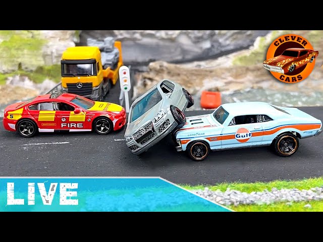 DIY Diorama Stop Motion: Porsche Chase Ends in a Dramatic Crash!