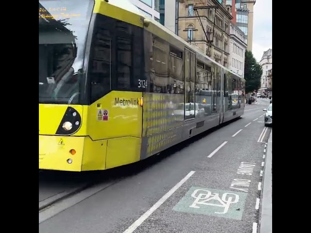 Manchester Trams, 3124 Smooth On Cross St. City Centre