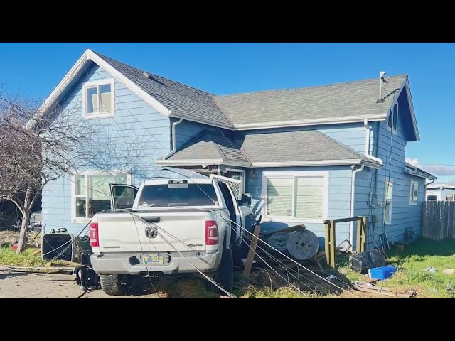 Warrenton man says his home was hit with truck that caused power outage