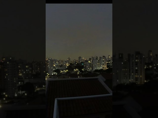 Time-lapse - Chuva chegando em São Paulo #chuva #tempestade #vento #nuvens #Sol #neblina