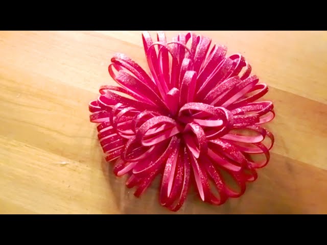 Pom pom glitter flower