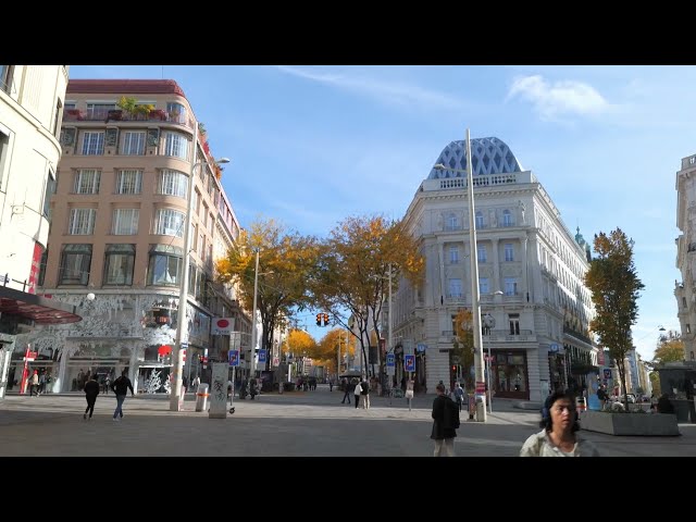 Vienna Walking Tour - Mariahilfer Strasse to Inner City - 4K - Binaural Audio - October 2022