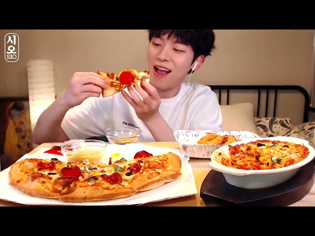 Mukbang Pizza, Spaghetti and Shrimp Ring with Beer Drinks