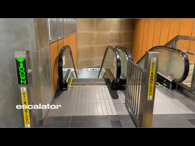 【escalator】JAPAN Osaka   Shin-Osaka Station   HITACH escalator