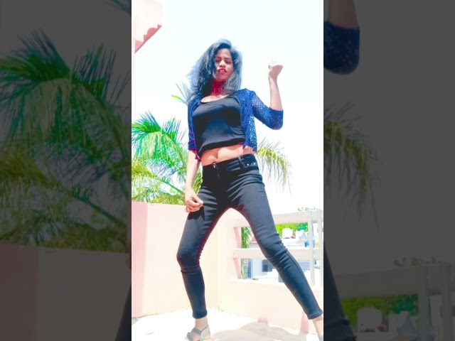 Aise Na Dekh Makhna Re Mera Badan Angoori🔥 #bhojpuri #shorts #dance