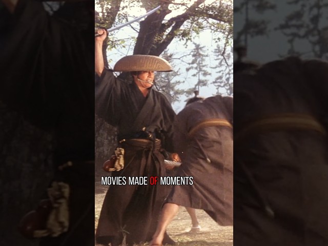 Slow-motion footage showing the basic swordplay of actors in swordplay films.慢动画面，剑戟片中的演员刀术基础。