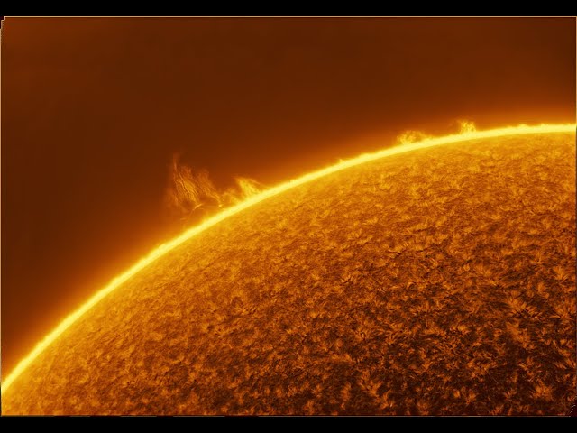 Sun - huge sunspot at a high focal length - live imaging!