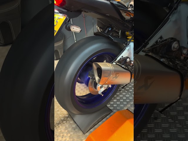 Yamaha MT-10 full Akrapovic custom tune by Carmo