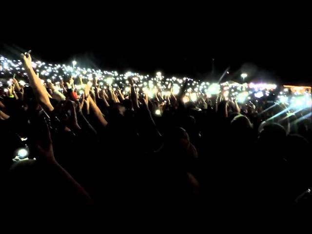 FMX Freakfest: 1,000 Cell Phone Lights