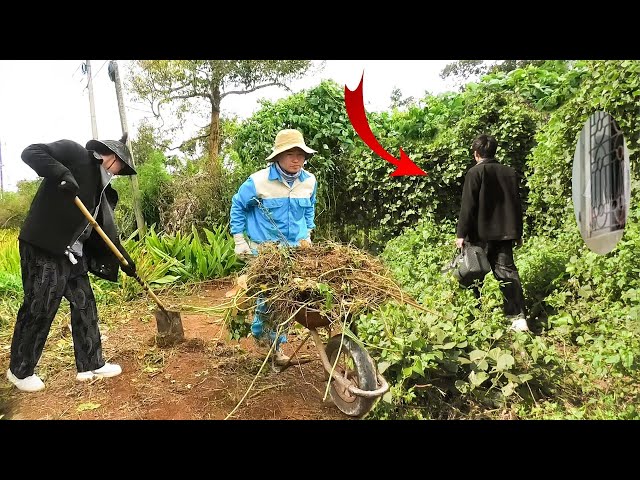 Recovering the Past:Helping a Young Man Find Himself While Cleaning Up an Abandoned House | Clean Up