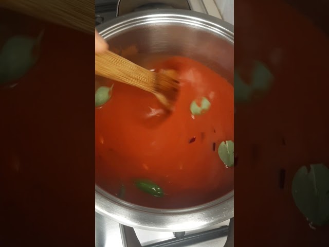 Passata di pomodoro pronta in un ora#easy #food #homemade @Bruanty