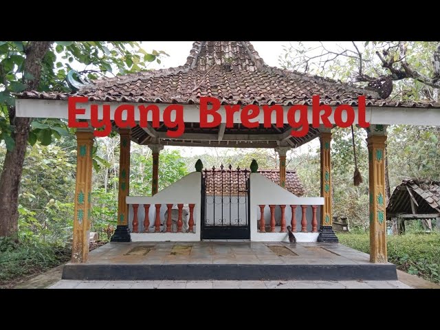 Ternyata Di Atas bukit Ada Makam Keramat Eyang Brengkol || Mbh Menggung