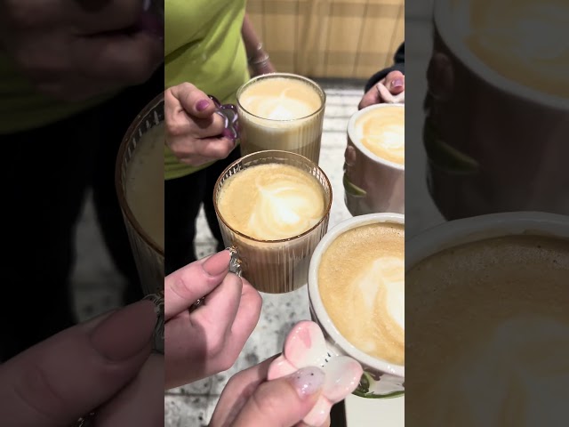 Atunci când găsești cănile perfecte, faci niște cafele pe măsura lor ☕️