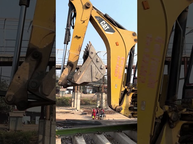 क्या अपने JCB को रेल पटरी पर चलते देखा? Kya Apne JCB Ko Rahway Track Par Chalte Dekha? #amazing