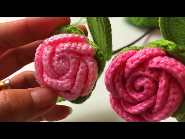 Crochet Camellia - Closed Buds