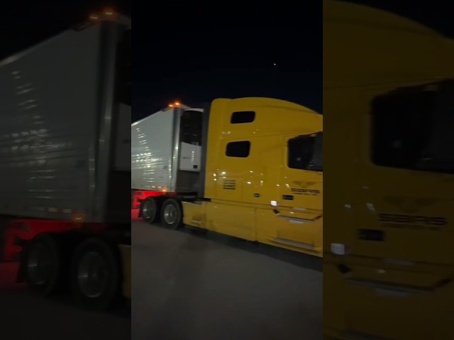 Trucking life in Qatar 🇧🇭🚛 #music #coversong #song #duet #shortvideo #automobile