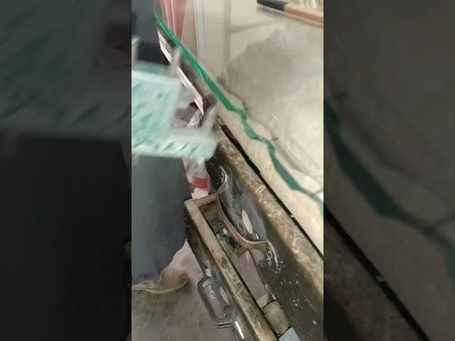 Glass cutting tool