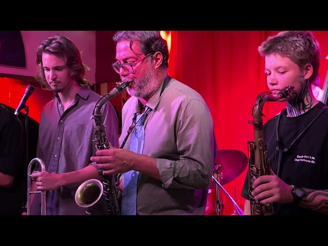 A Night in Tunisia (Dizzy Gillespie) at Sarah's Jazz Club.