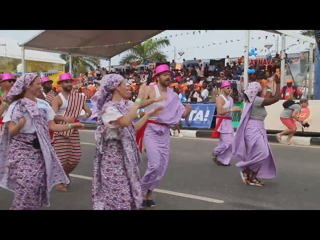 Kizaka a Viagem da Dança Desfile - Dança Semba  Mestre Petchú