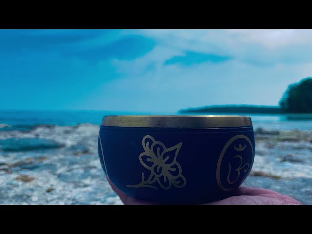 5 Minutes of Calm - Tibetan Singing Bowl with Lake Sounds