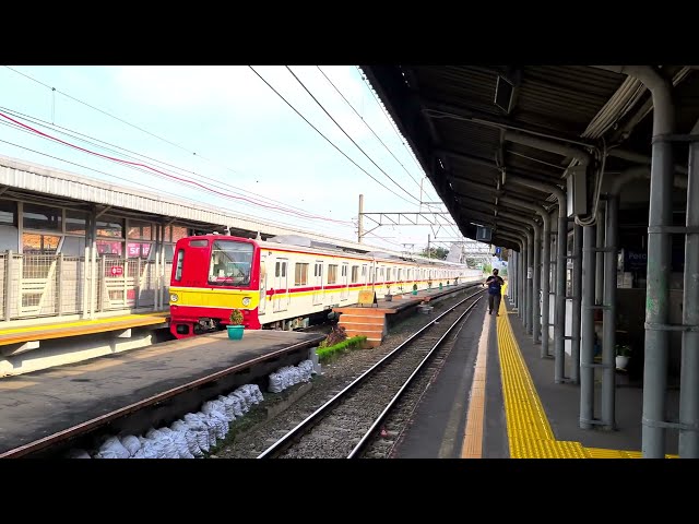 KRL Eks Tokyo Metro Seri 7000 (7123F) di Stasiun Cilebut [4K HDR]