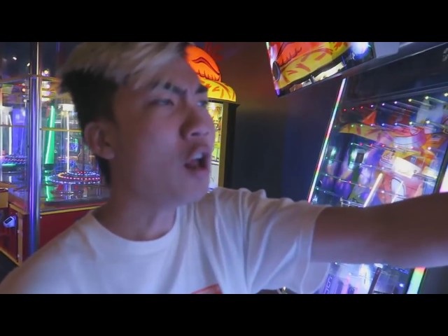 WON THE JACKPOT TWICE AT THE ARCADE - Ricegum vlog - Reupload