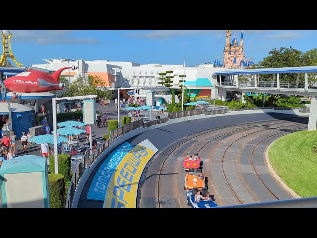 Dad’s hilarious commentary on the Speedway had us laughing—he knows how to make a memory! #disney