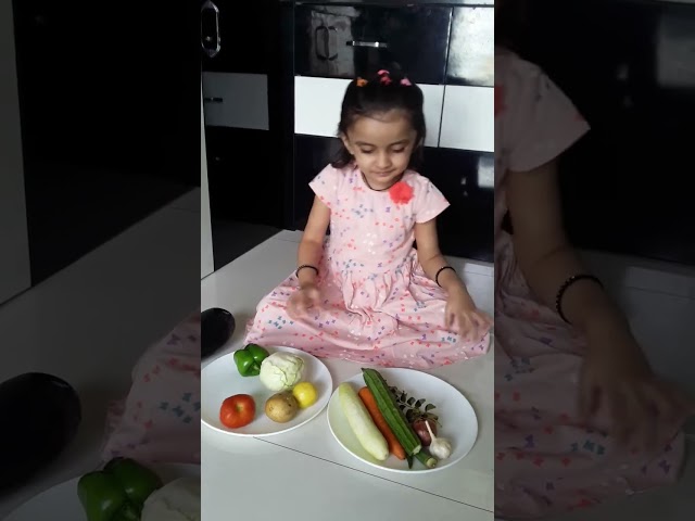 Siya Learning vegetables 🥕🥔🍆🥒🫑🌶🥬🧄🧅🌽🍅🥬#trending #viralvideo