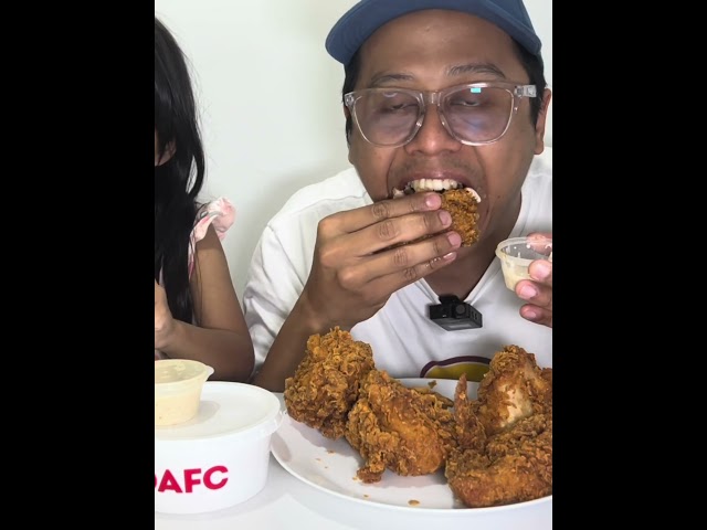 MARI KITA CUBA D’APPLE FRIED CHICKEN (MUKBANG MALAYSIA) ❗️❗️