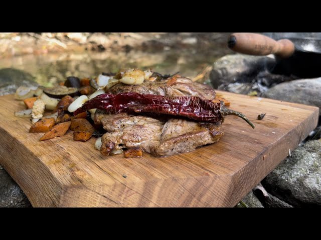 Epic Fried Meat with Vegetables on the River | Bear's Kitchen