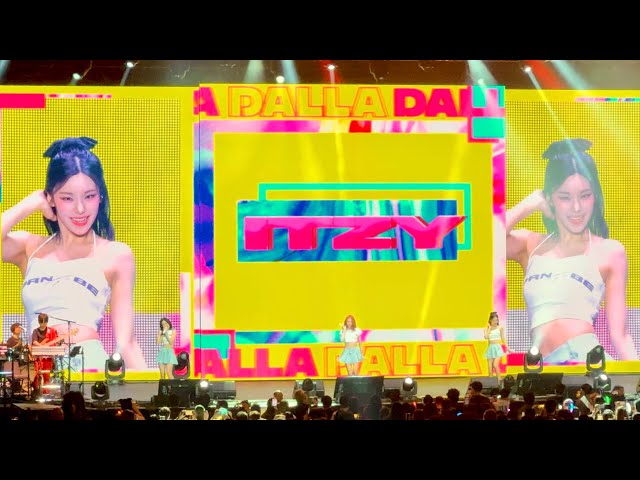 ITZY ‘DALLA DALLA’ + Band Outro Fancam Live in Seattle, WA USA 2nd World Tour Born To Be 240606 4K