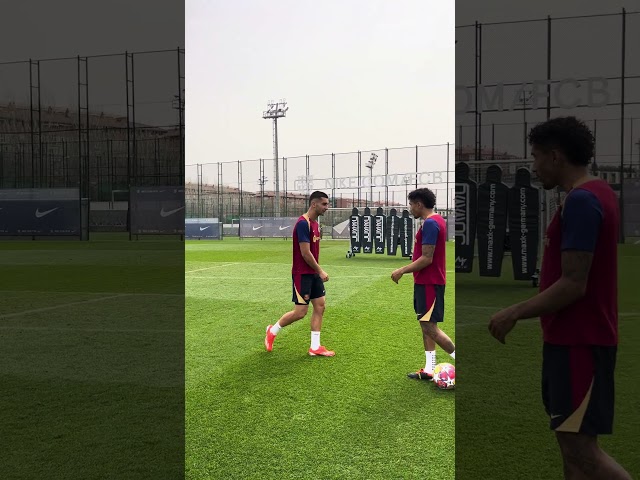 The 🦈 show!  #fcbarcelona #ferrantorres #barça #shorts #freekick