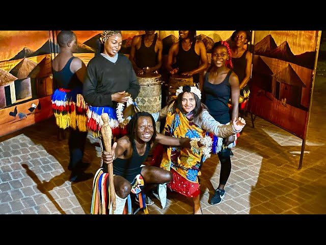 ZIMBABWE BOMA restaurant dinner & drum #travel #zimbabwe #southafrica #indian #wildlife #travelvlog