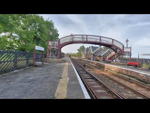 Steam engine 35018 at Kirkby Stephen on 2021-09=21 at 1639 in VR180