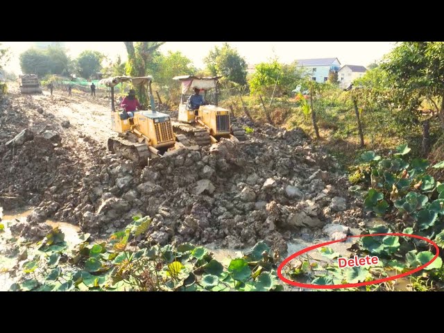 Beautiful New Project! Bulldozer Pushing Immersion​ MUD Dump Truck Unloading