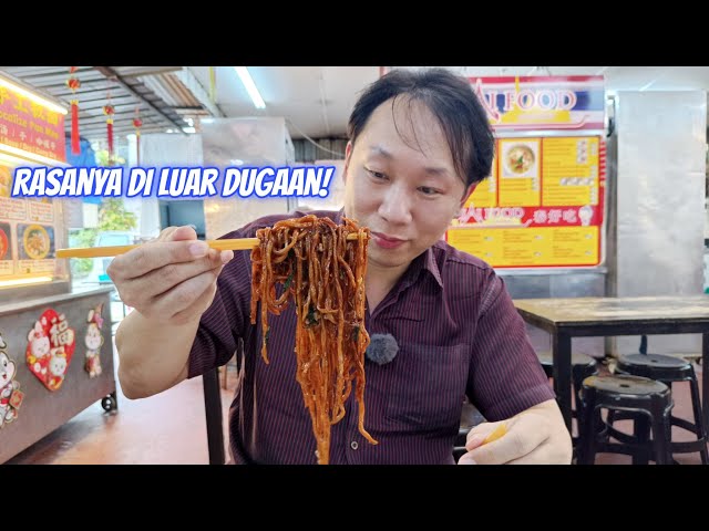 PERTAMA KALI COBAIN PAN MEE (BAN MIAN) TERNYATA BEGINI TOH RASANYA