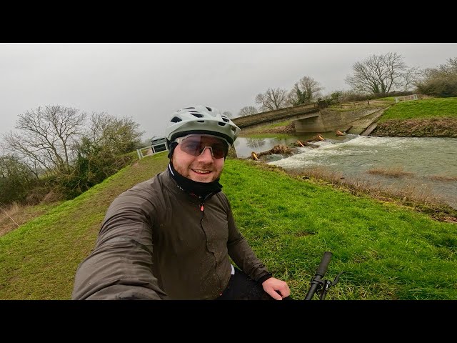 A COLD, WET and WINDY WINTER ride on the Mountain bike!