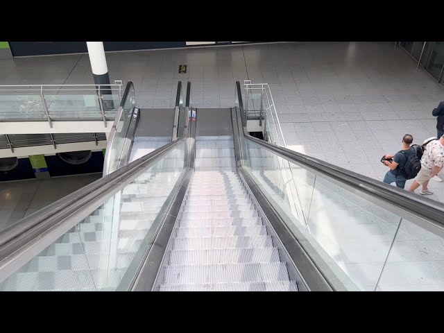 Dortmund Wickede Airport - 6x Escalator ride (1999 O&K KONE RTV-HD) & quick walk about at terminal.