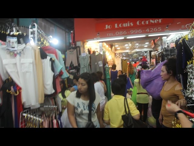 Pratunam Market Bangkok Thailand. Thailand's Largest Clothing Market. Cheap Bangkok Clothes Shopping