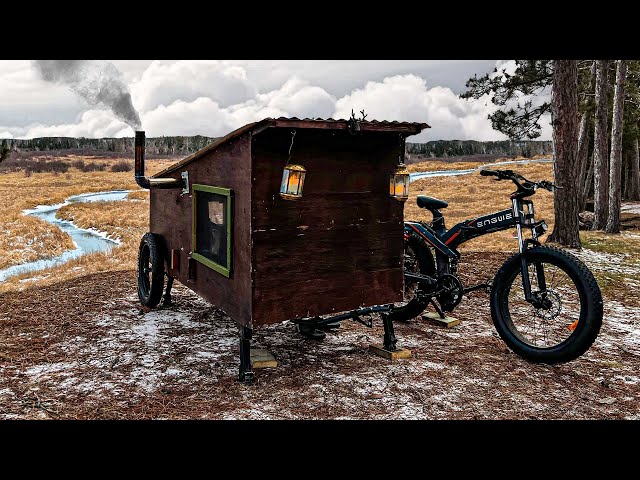 COLD NIGHT IN A BIKE CAMPER by the Mississippi River!