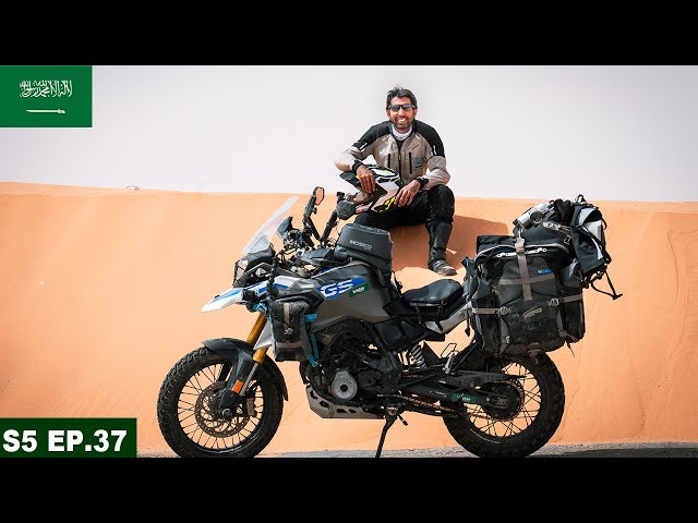 First DAY in SAUDI ARABIA 🇸🇦 | S05 EP.37 | PAKISTAN TO SAUDI ARABIA MOTORCYCLE