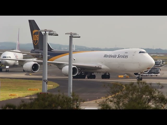 UPS 747 Taxi | Merry Christmas! |Reaction Video!