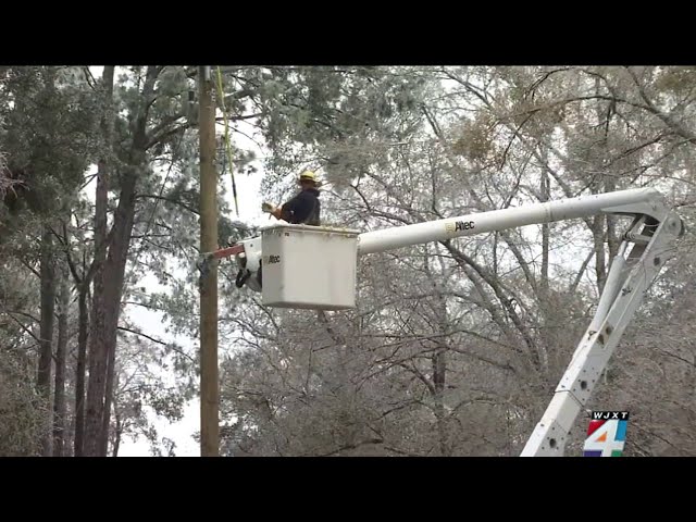 Crews work around the clock to restore power across SE Georgia, NE Florida after winter storm