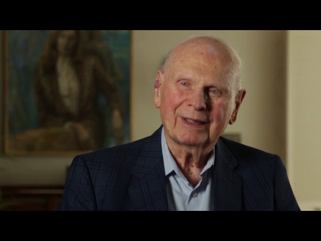 Paul Hellyer: Former Canadian Minister of Defence and UFO disclosure advocate.