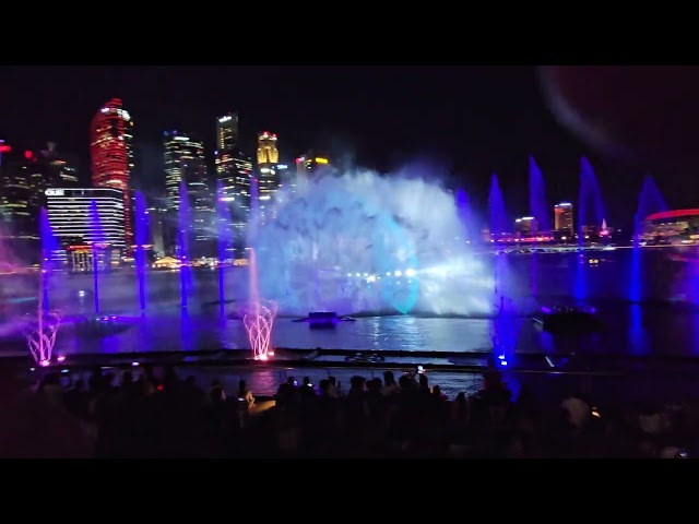 Light show at the #MarinaBay #Singapore with my Bestfriends. #FriendsForLife