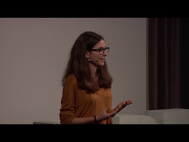 El orgullo contra el prejuicio | Ana Cerezuela | TEDxUPF