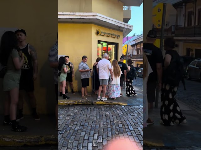 Lines at Popular Restaurants in Old San Juan Puerto Rico