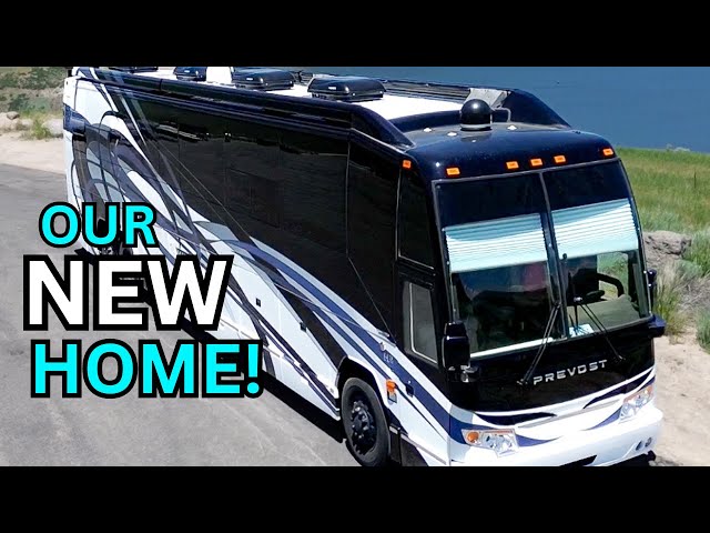 We LIVE in This LUXURY MOTORHOME - (FULL RV TOUR)